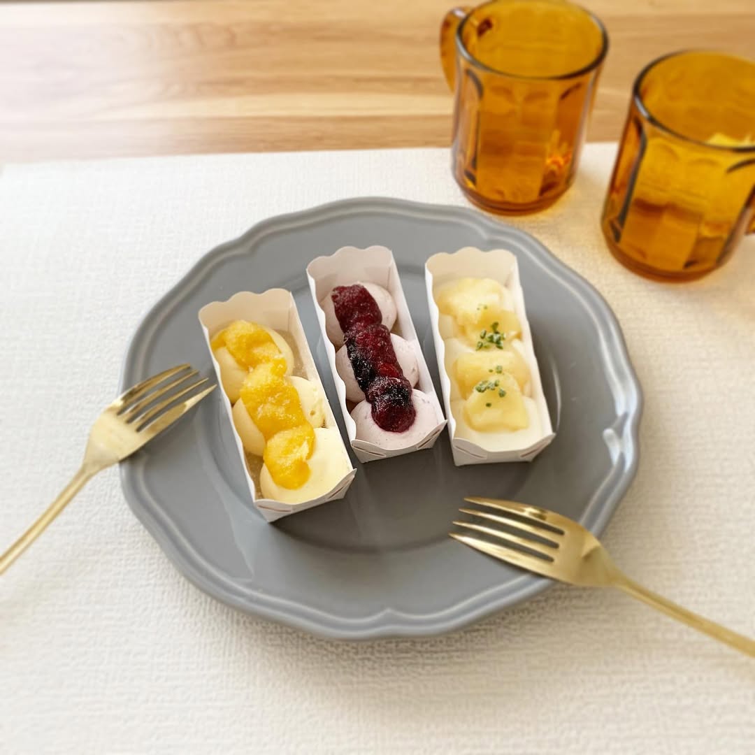 5分解凍するだけで 見た目もおしゃれなケーキをすぐに楽しめます