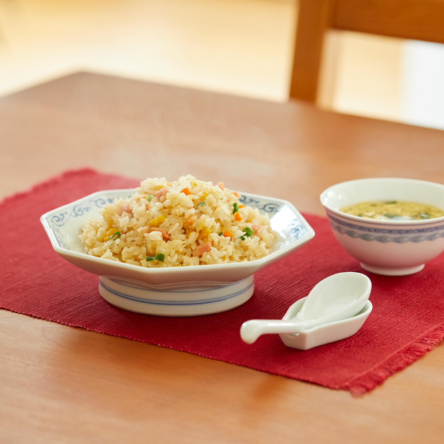 こんにゃく米とお米で作った炒飯