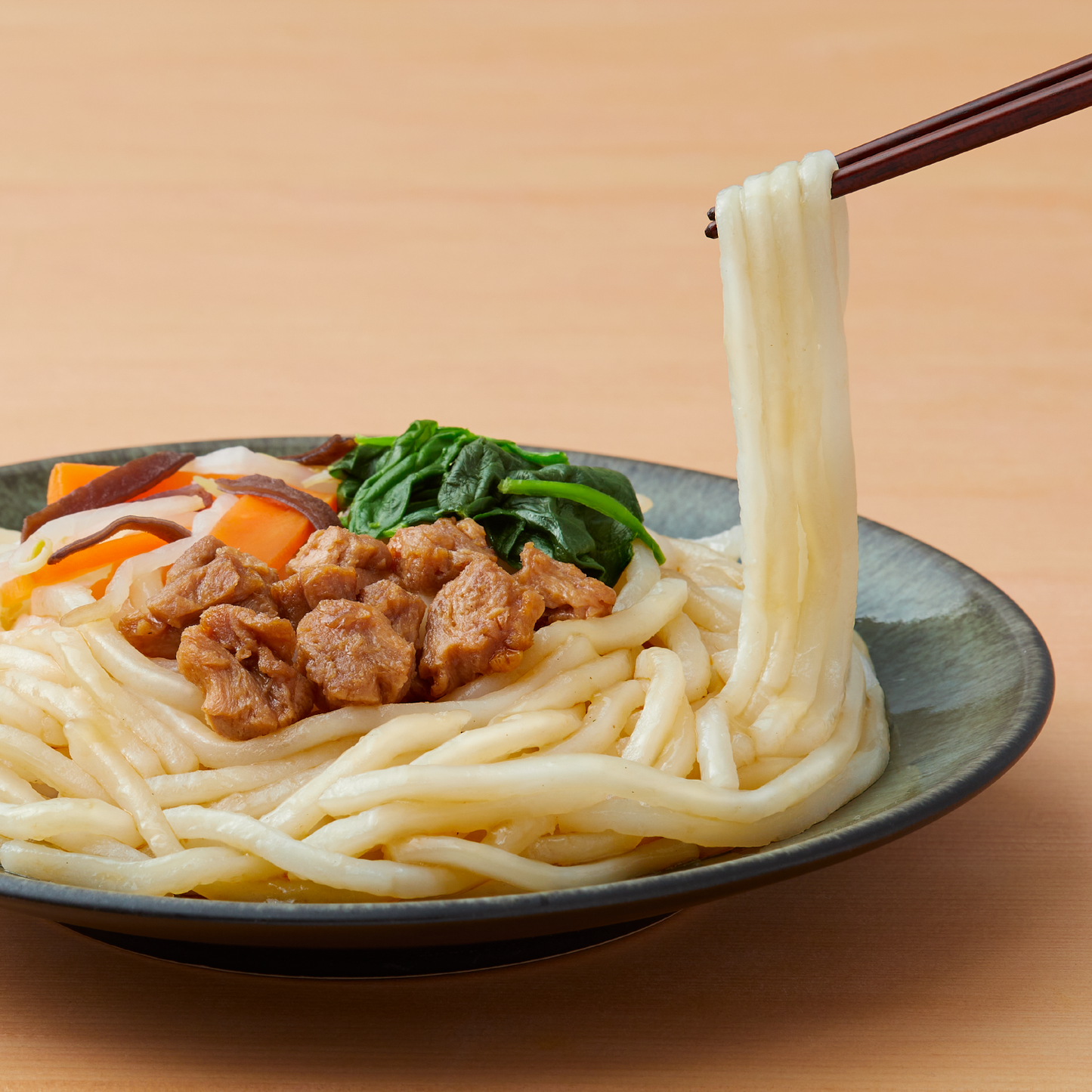 米粉麺でつくった彩り野菜まぜそば