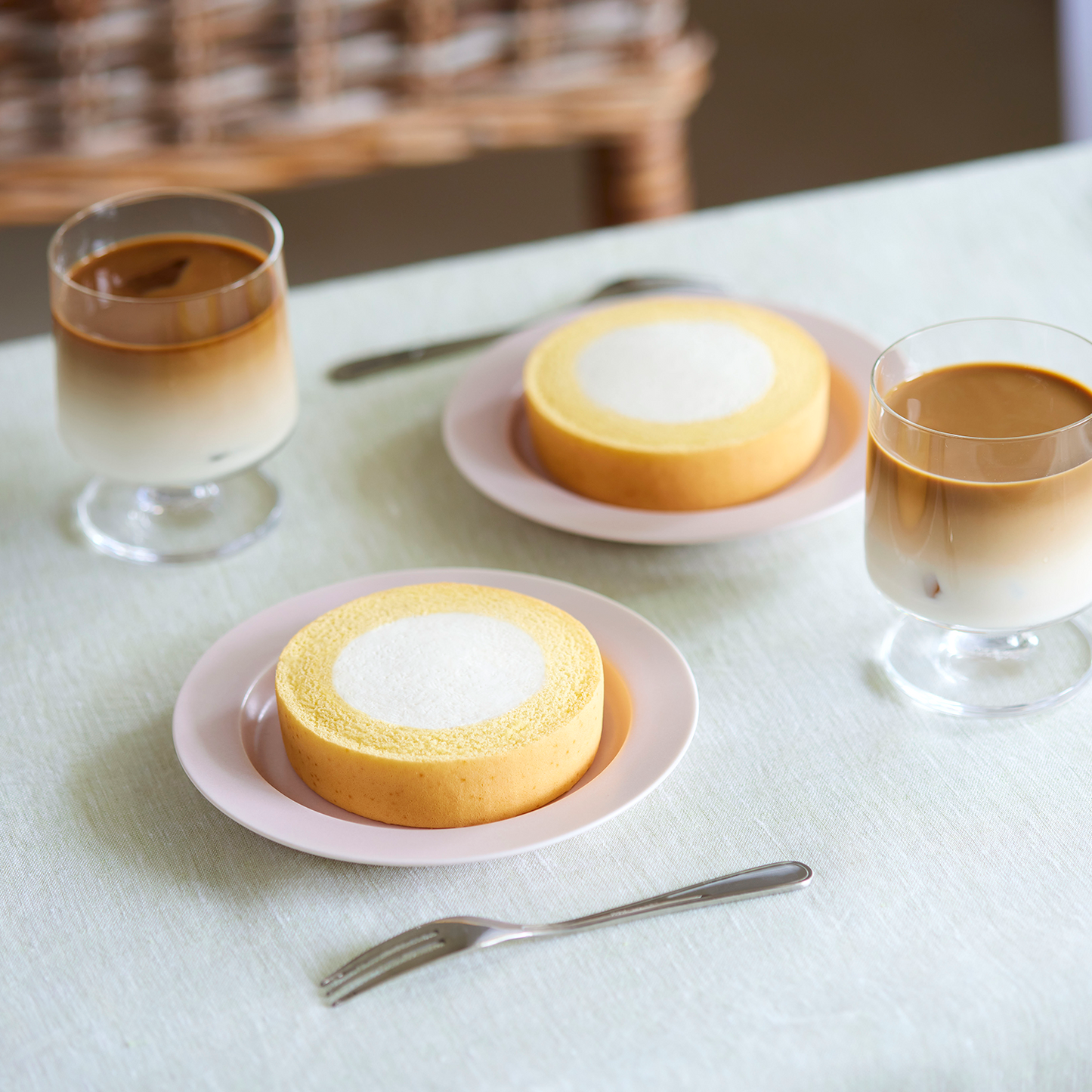 【5個】ふんわりロールケーキ豆乳クリーム仕立て　プレーン